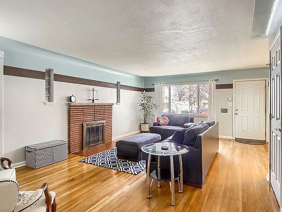 3rd image of 1000 Kingston St