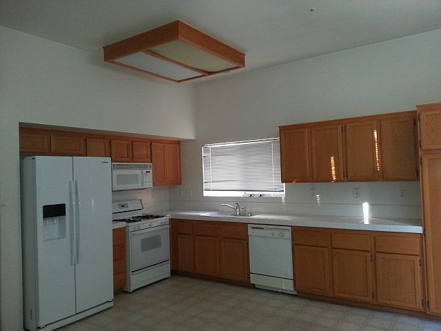 2nd image of 16459 Goldentree Ave