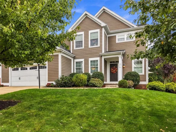 210 Pinnacle Ct, Valencia, PA 16059