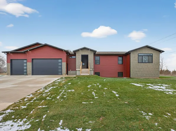 108 Ogden Ave, Waterloo, IA 50707