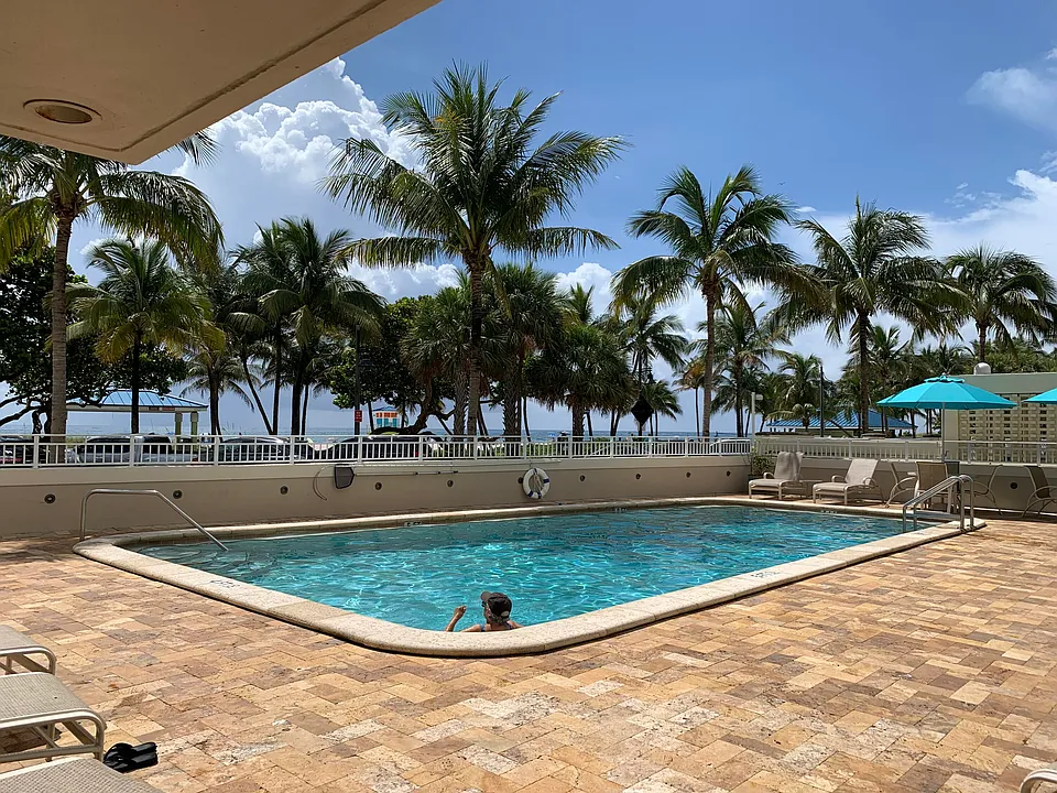 133 N Pompano Beach Blvd #808