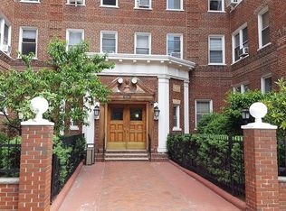 6389 Saunders St APT 2H, Flushing, NY 11374