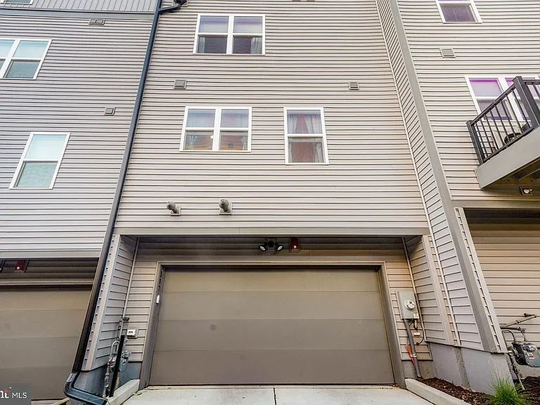 317 Riggs Park Pl NE — Photo 36