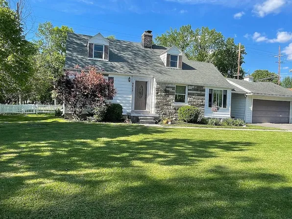 9428 Grosse Ile Pkwy #1, Grosse Ile, MI 48138