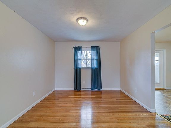4th image of 516 Pyrtle Dr