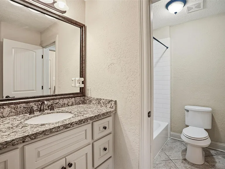 536 Stephen F Austin Dr — Photo 27