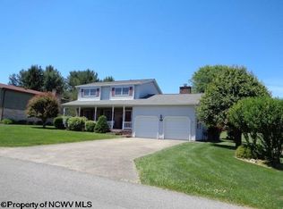 247 Fairlawn Dr, Buckhannon, WV 26201