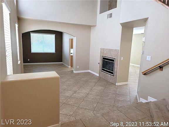 2nd image of 2458 Silver Swan Ct