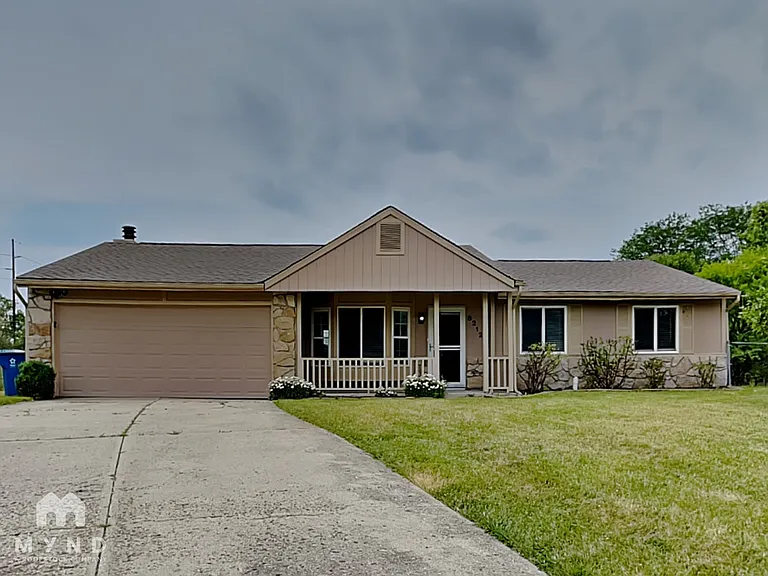 8212 Autumn Mill Ln — Photo 1