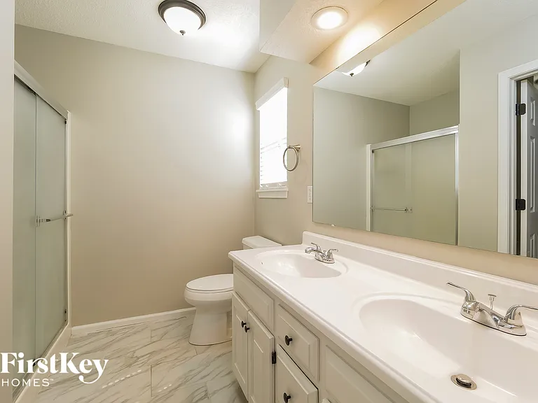 15049 W 145th St — Photo 10