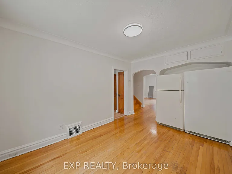 452 Sunnyside Ave — Photo 7