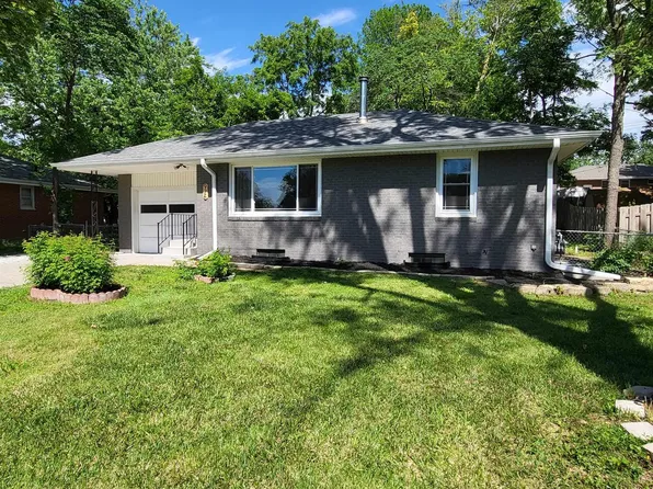 926 Santa Monica Ave, Lincoln, NE 68504