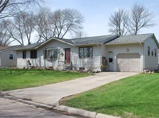 2440 Stella St, Fairmont, MN 56031