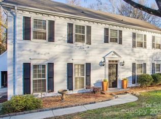 2010 Dembrigh Ln, Charlotte, NC 28262