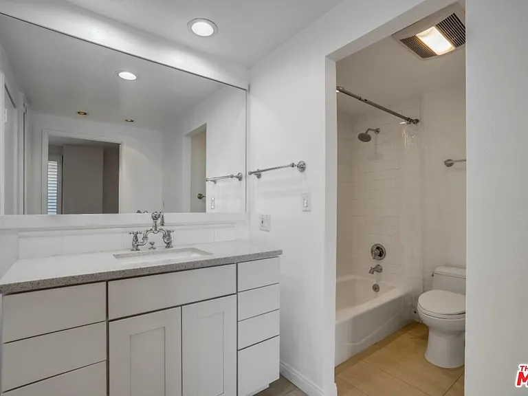 321 S San Vicente Blvd #705 — Photo 9