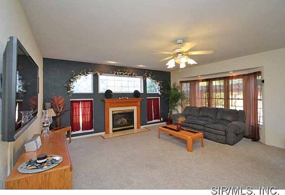 3rd image of 4731 Paule Ln