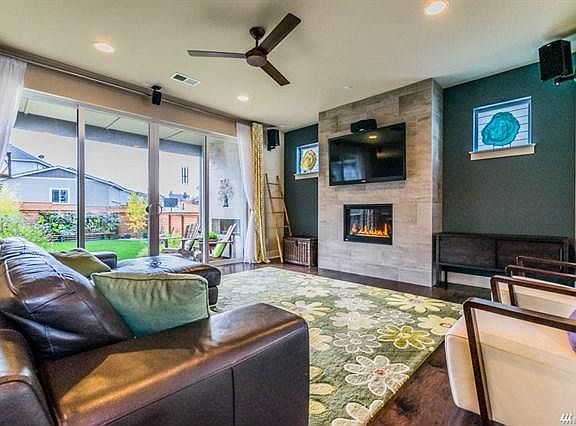 4th image of 13510 185th Avenue Ct E