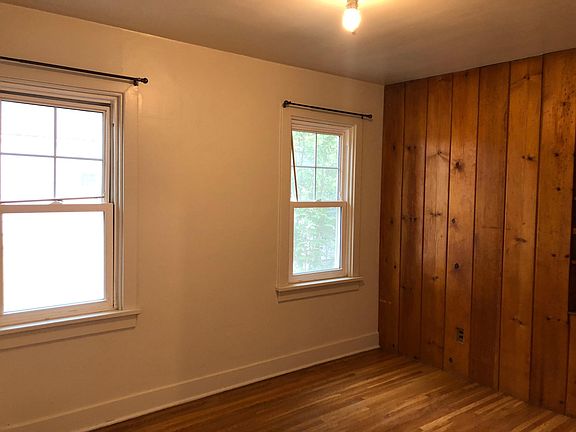 5th image of 1030 NE Duncan Ln