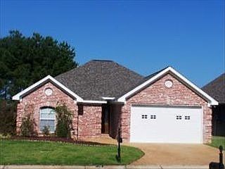 5th image of 101 Trumpet Vine Ln