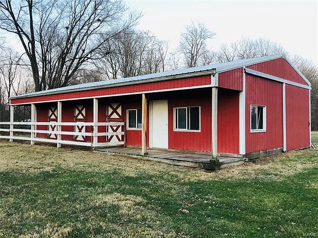 2nd image of 144 Bohnenstiehl Rd