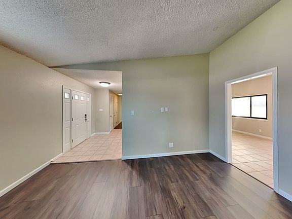 4th image of 2858 Black Hills Way