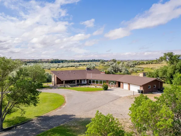 124 Highway 14A West, Byron, WY 82412