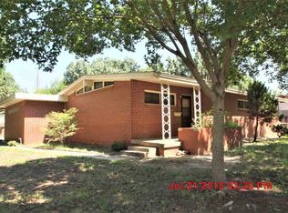 2054 N McComas Ave, Wichita, KS 67203