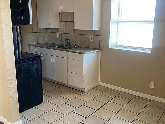 4th image of 1015 E Tucker St APT 202