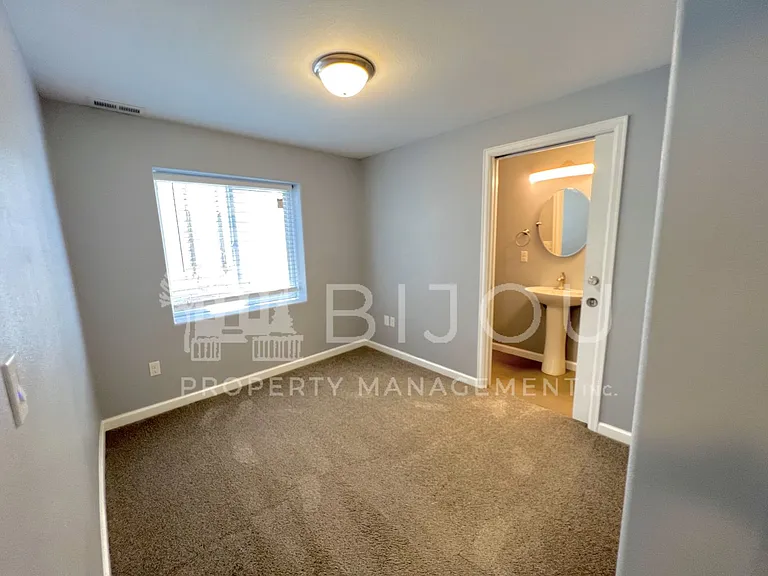 3739 Range Dr — Photo 14
