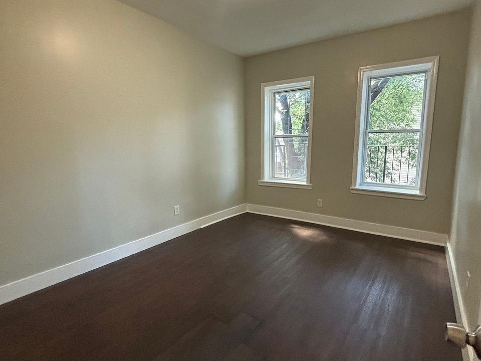2nd image of 812 Clinton Ave #3