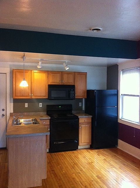1st image of 920 E Meinecke Ave