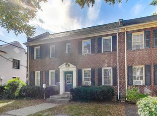 4482 Macarthur Blvd NW #1, Washington, DC 20007