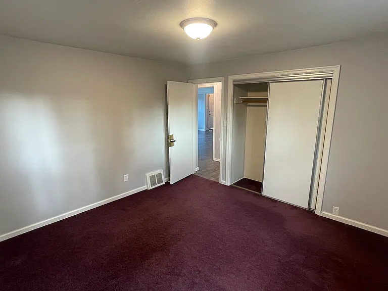 187 NE 28th Ave — Photo 11