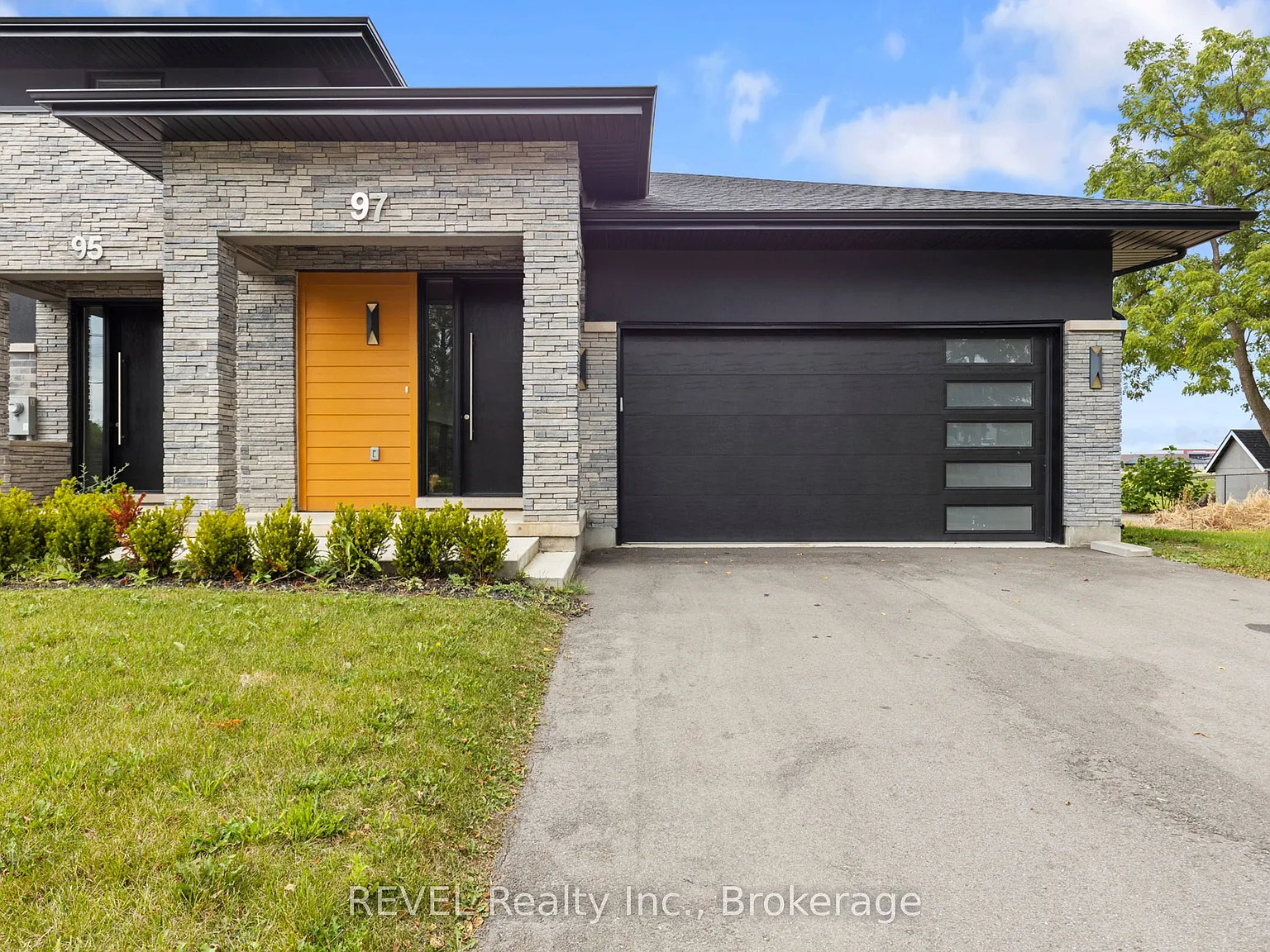2 bed, $2,600 — Photo 3