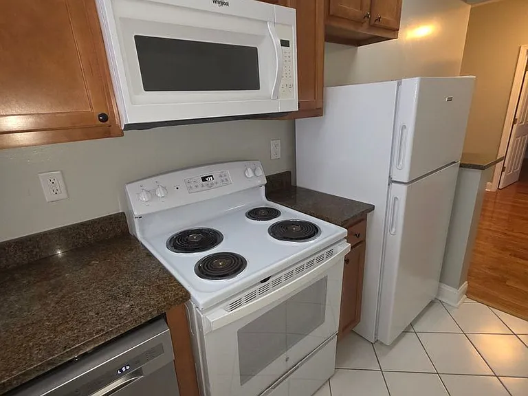 3220 Wisconsin Ave NW — Photo 24
