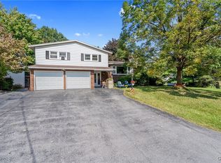 306 Millen Dr, North Syracuse, NY 13212