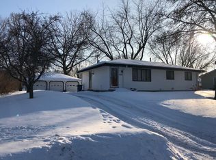 940 Norwood Ave, Anoka, MN 55303