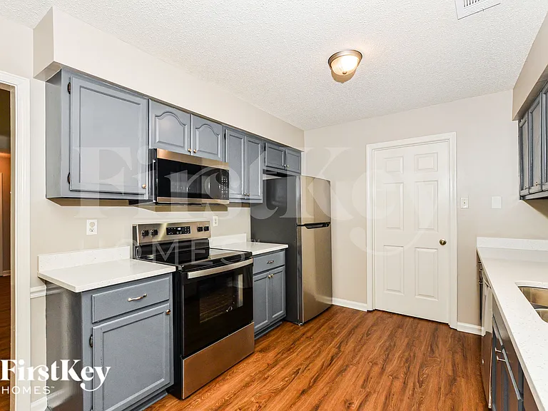 4538 Kings Grant Dr — Photo 8