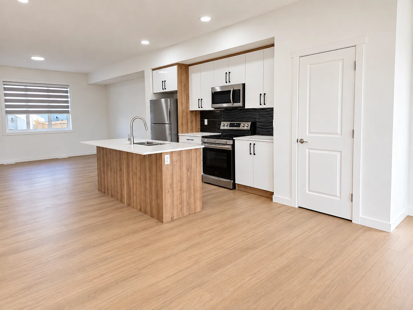 3 bed, 2.5 bath, 1659 sqft, $2,150 — Photo 3