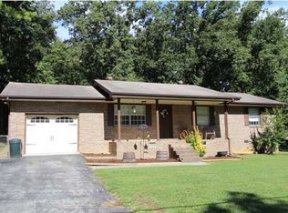 719 N Poplar St, Trenton, GA 30752