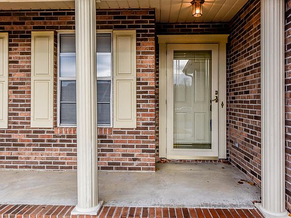 4th image of 2133 Colby Dr