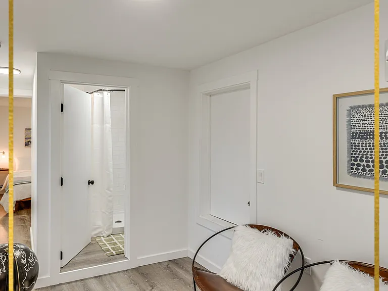 18115 La Verne Dr — Photo 23