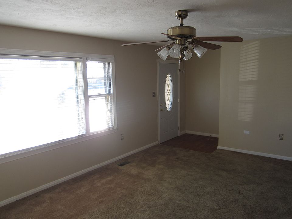 2nd image of 248 E Poplar St