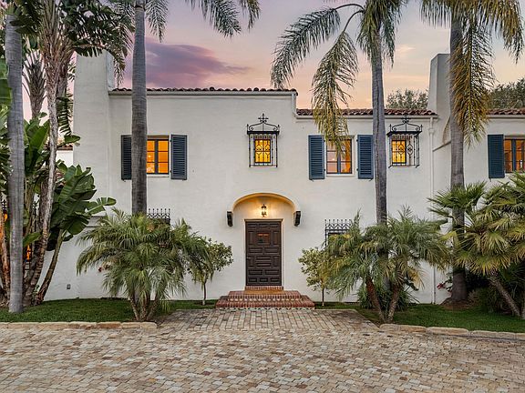 2nd image of 1284 Mesa Rd