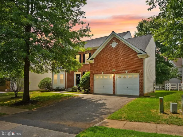 17481 Tedler Cir, Round Hill, VA 20141