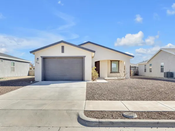 916 Villa Seca Dr, Horizon City, TX 79928