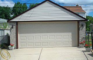 5th image of 2415 Guthrie Ave