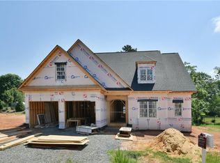 143 Pendleton Ln, Winston Salem, NC 27104