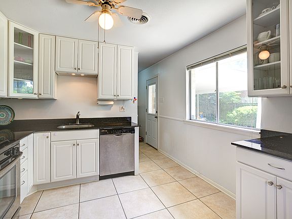 5th image of 641 Metairie Lawn Dr