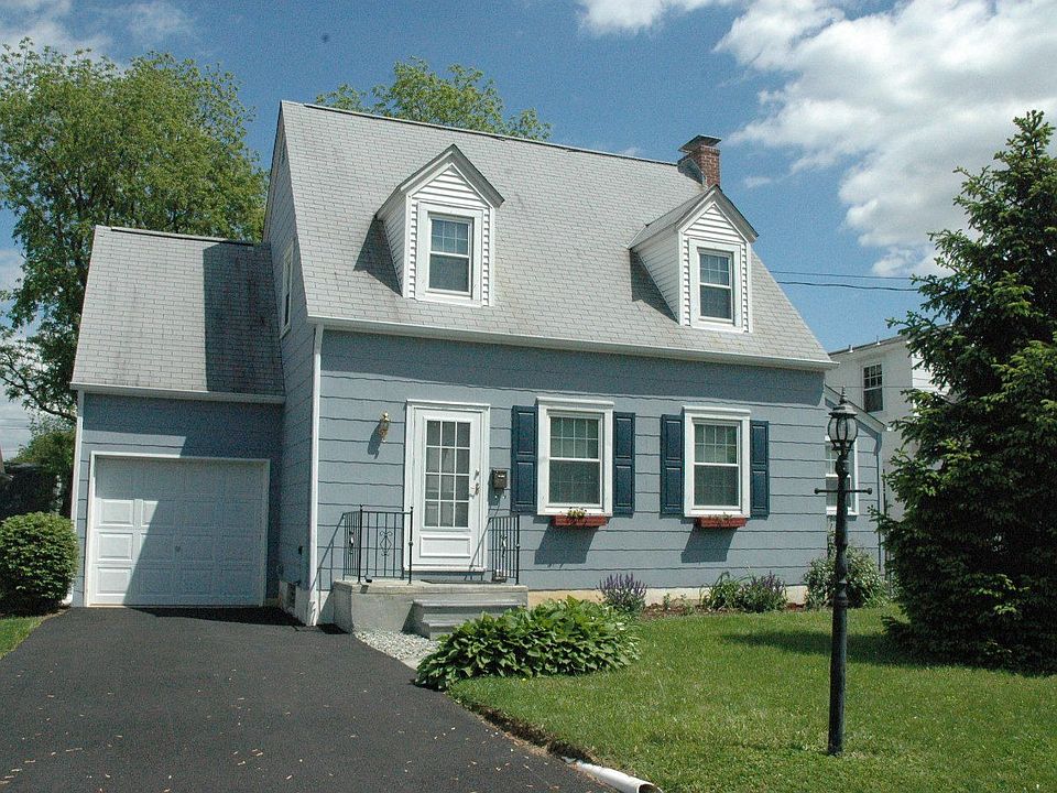 1st image of 500 Essex Ave